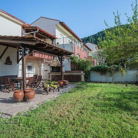 Diogenis Villa Vourvourou Luaran gambar