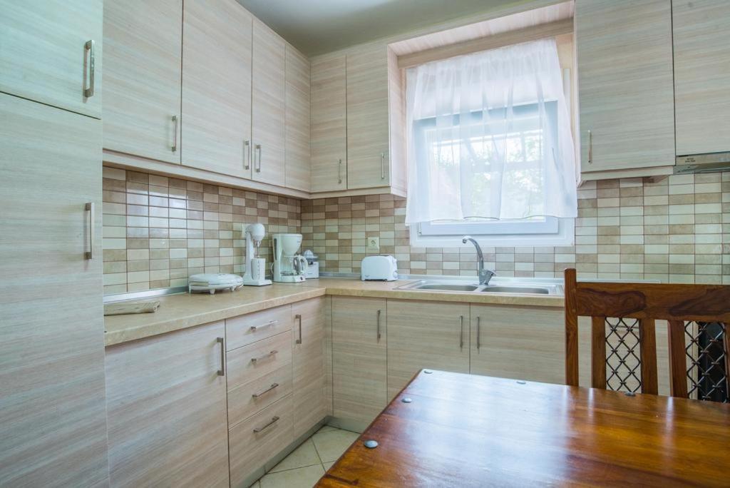 Diogenis Villa Vourvourou Luaran gambar